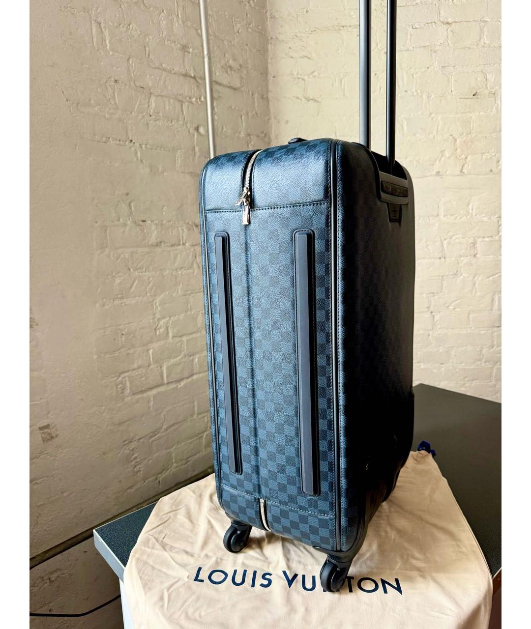 LOUIS VUITTON Черный кожаный чемодан, фото 2