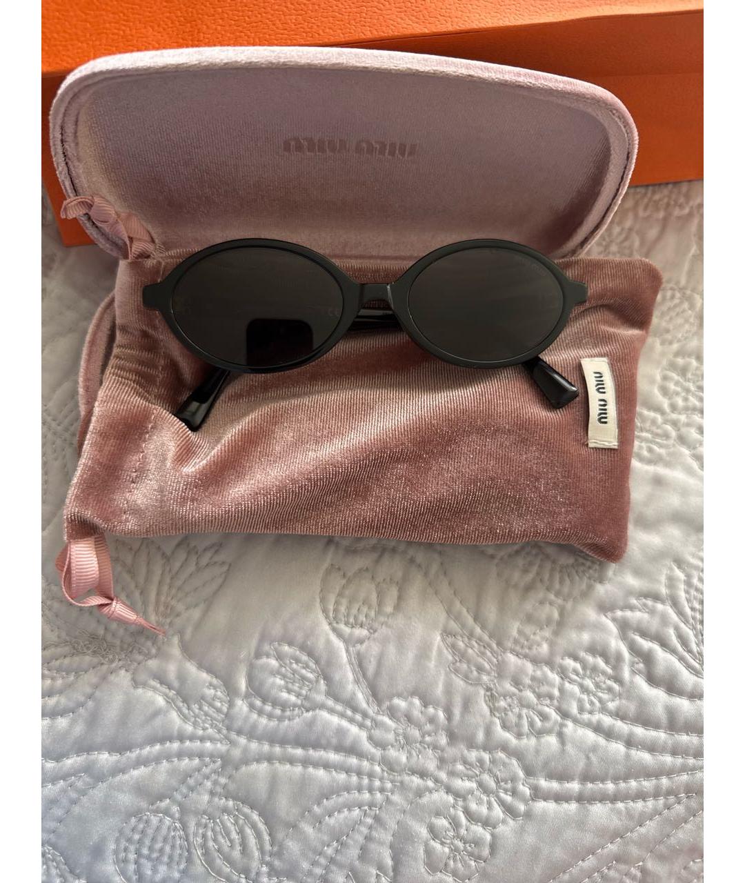 MIU MIU Черные пластиковые солнцезащитные очки, фото 5