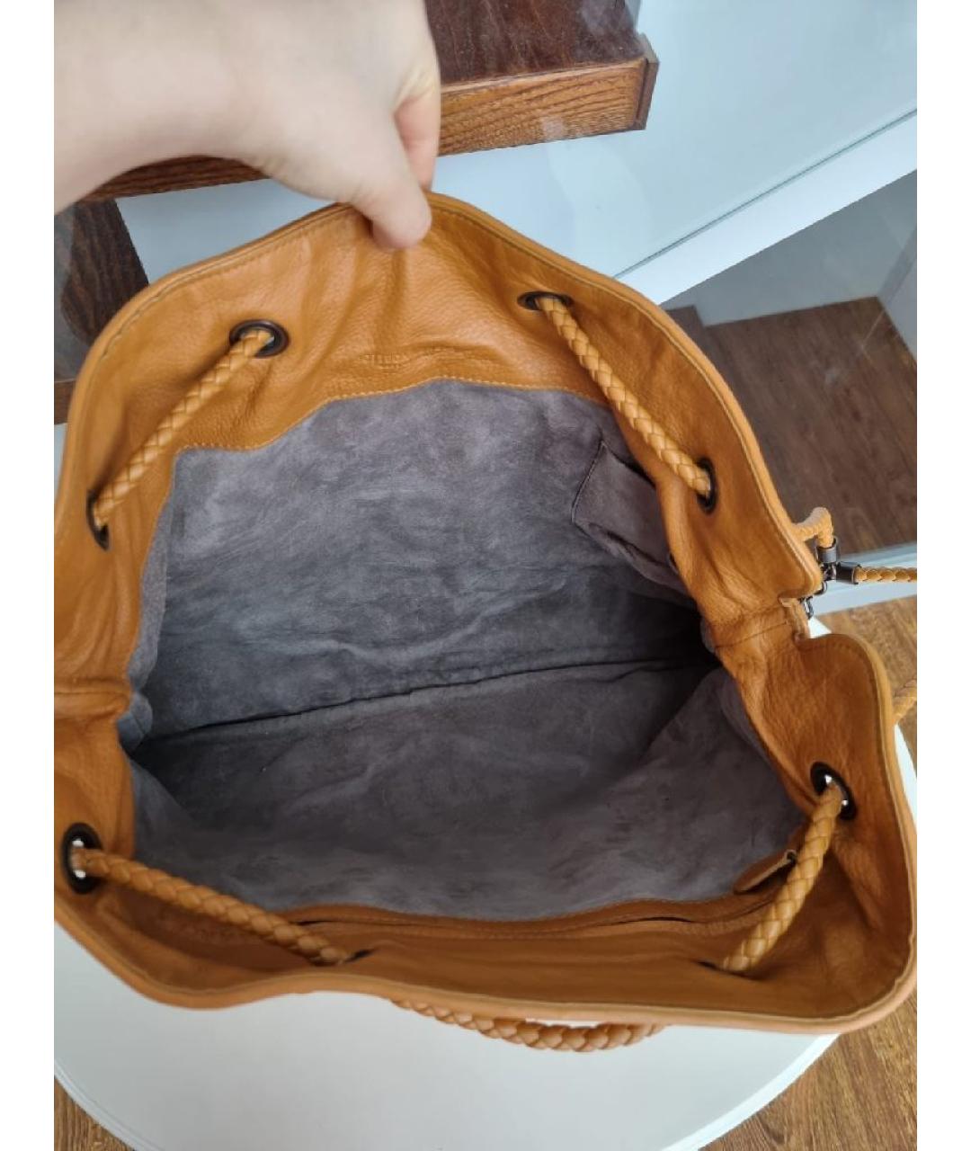 BOTTEGA VENETA Оранжевая кожаная сумка с короткими ручками, фото 4