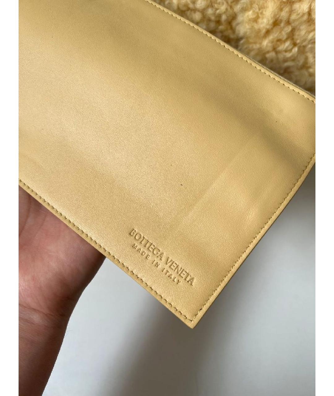 BOTTEGA VENETA Желтая кожаная сумка с короткими ручками, фото 7