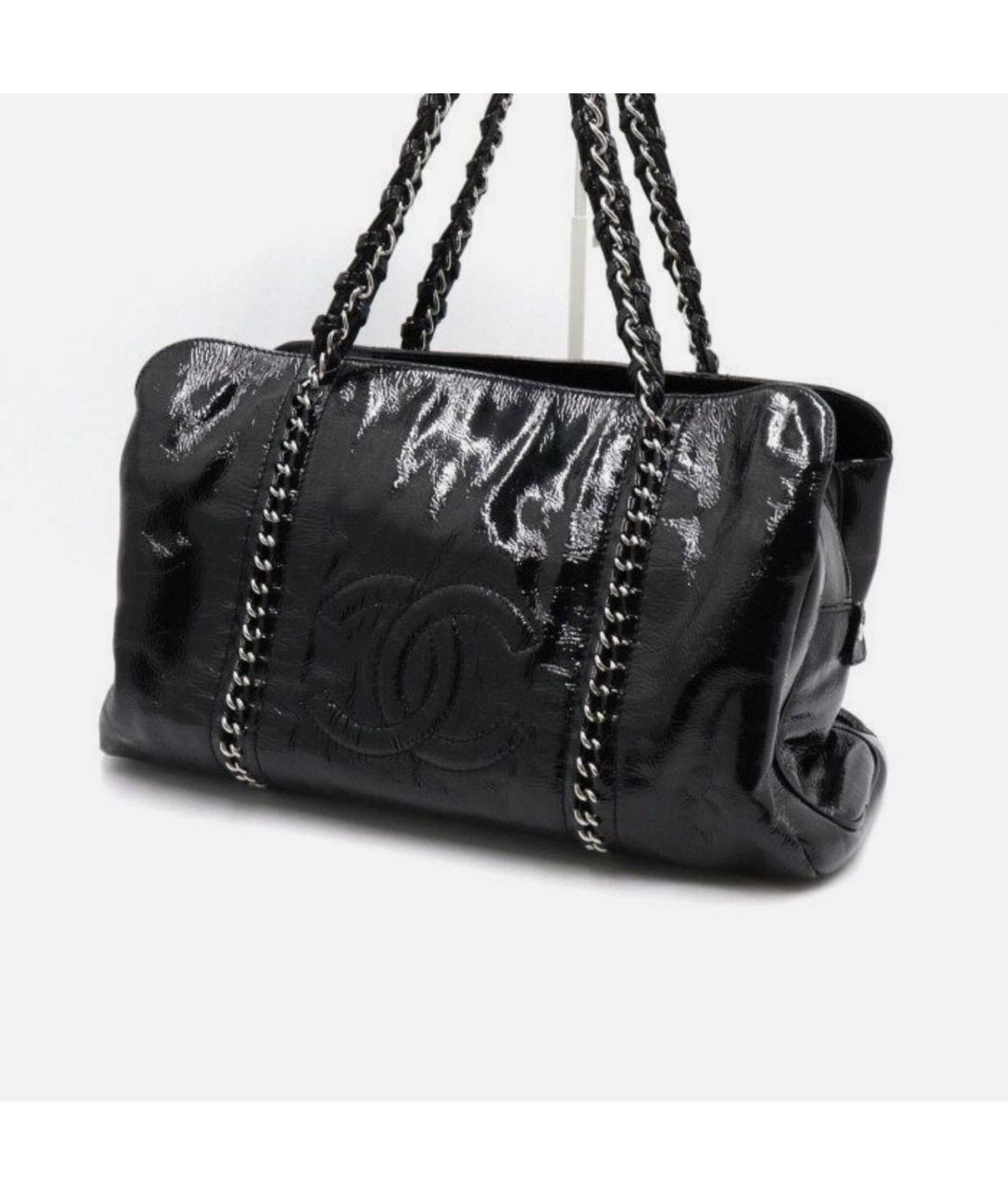 CHANEL Черная сумка тоут из лакированной кожи, фото 3