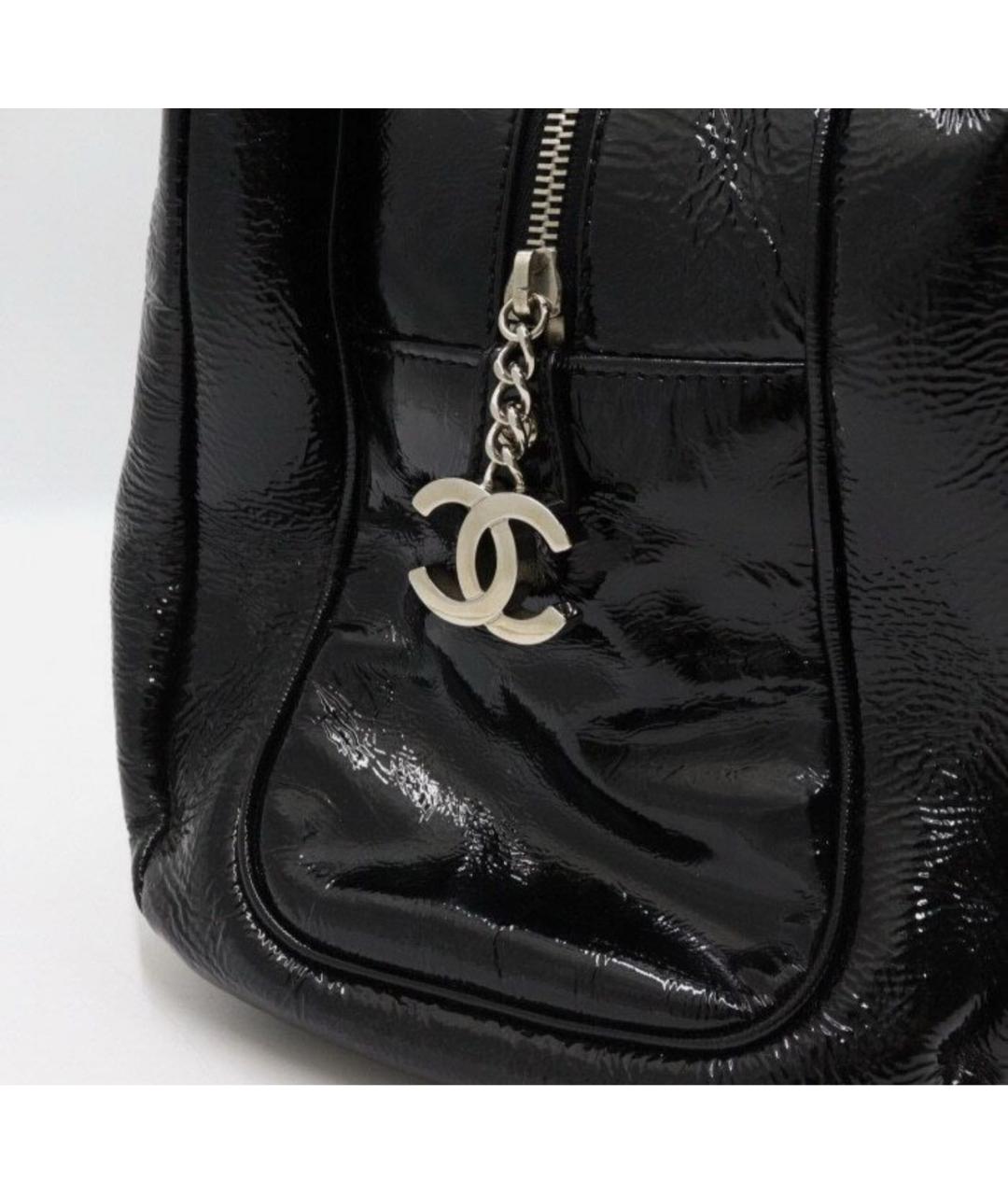 CHANEL Черная сумка тоут из лакированной кожи, фото 5