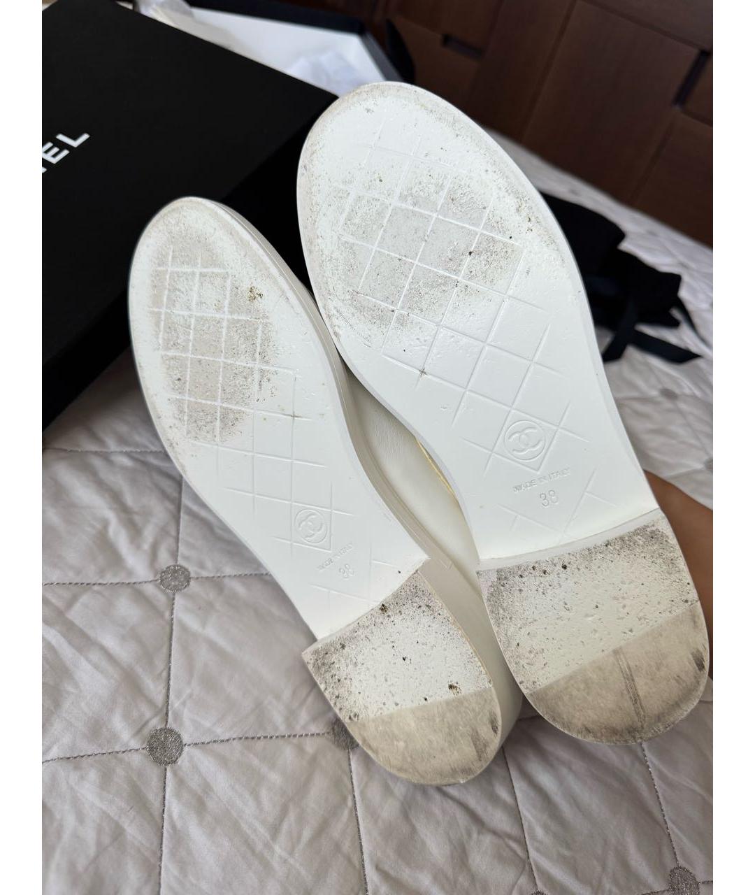 CHANEL Белые кожаные лоферы, фото 5