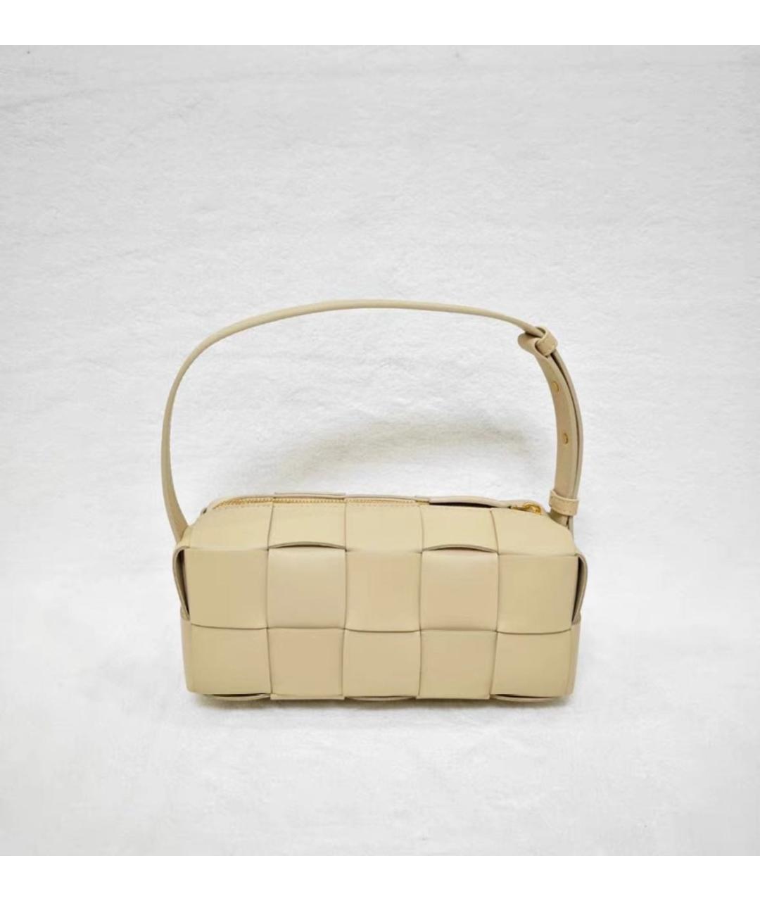 BOTTEGA VENETA Бежевая кожаная сумка с короткими ручками, фото 2