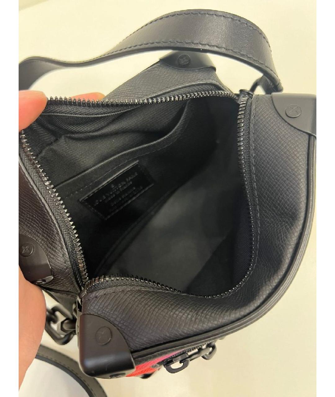 LOUIS VUITTON Черная кожаная сумка через плечо, фото 5