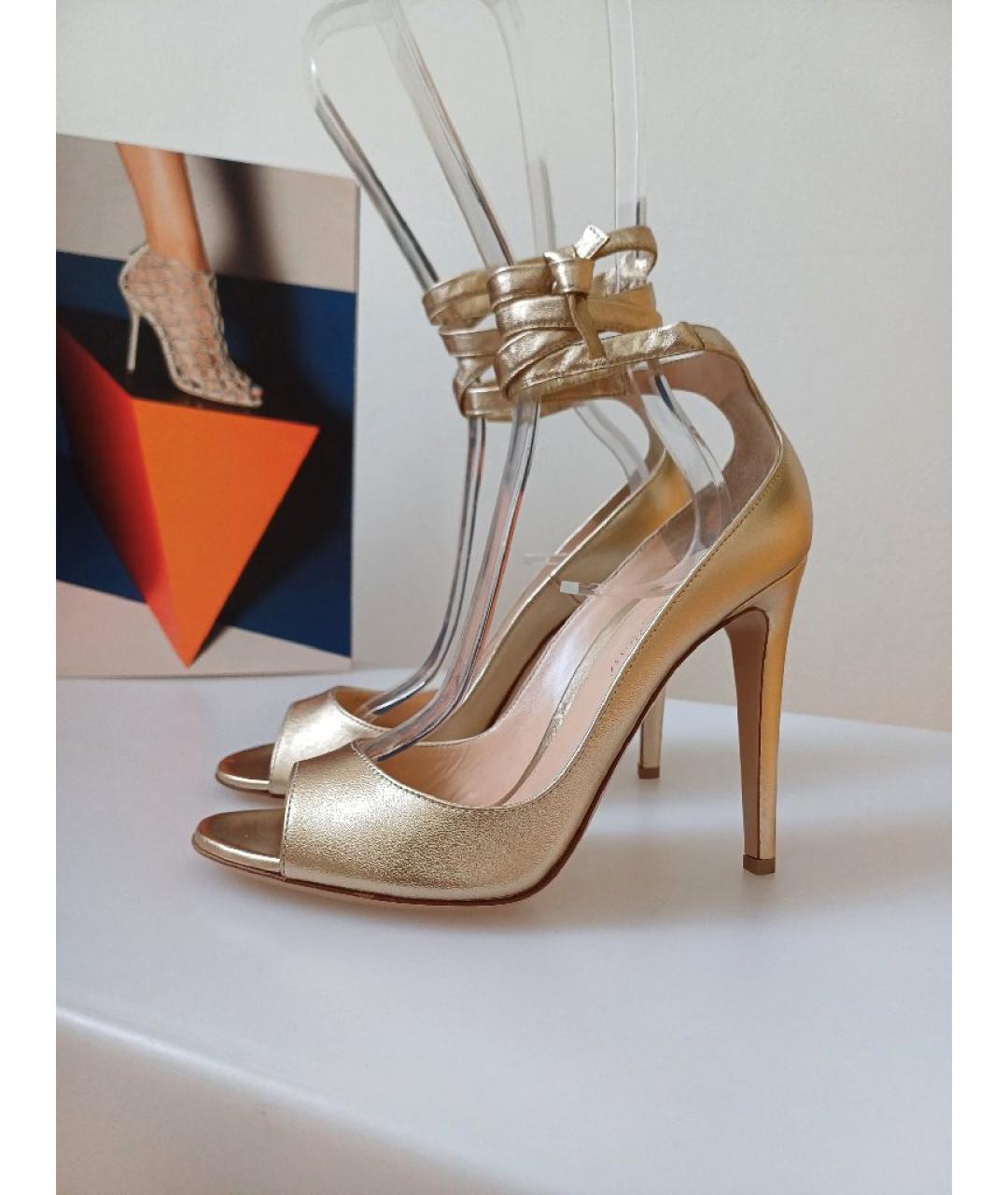 GIANVITO ROSSI Золотые кожаные туфли, фото 2