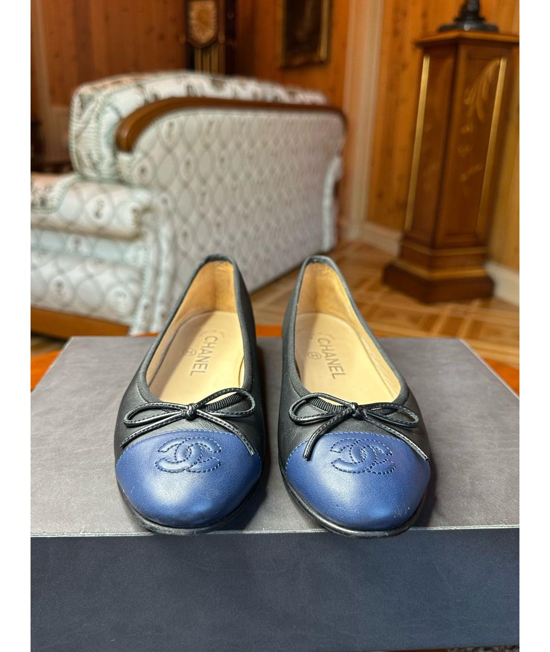 CHANEL Черные кожаные балетки, фото 2