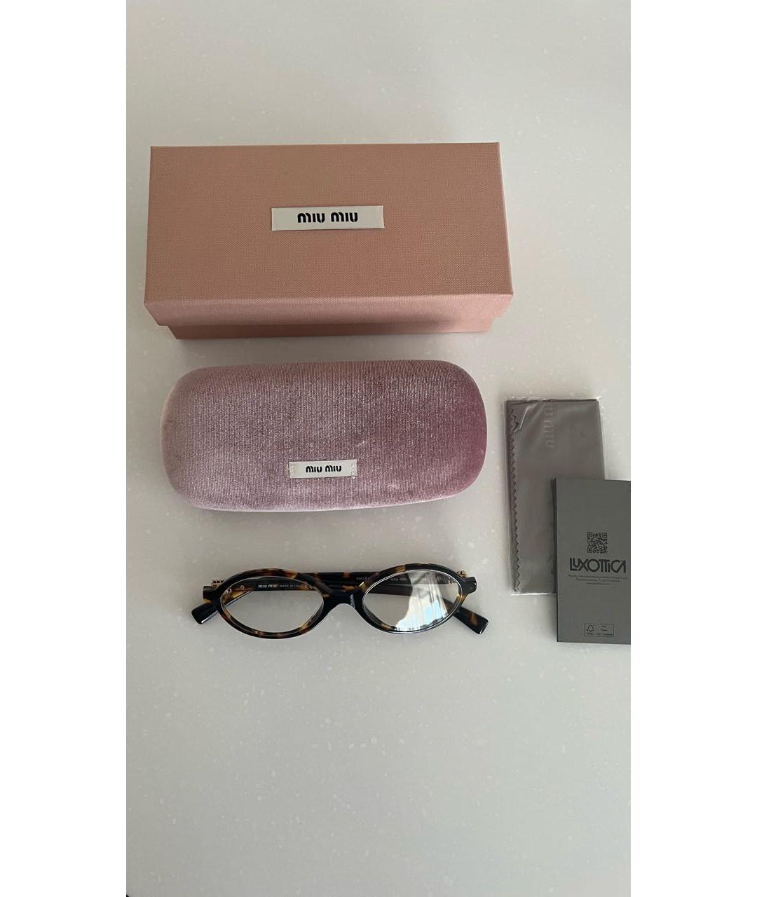 MIU MIU Коричневые пластиковые солнцезащитные очки, фото 4