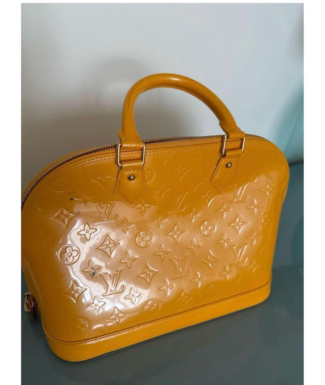 LOUIS VUITTON Желтая сумка с короткими ручками из лакированной кожи, фото 2