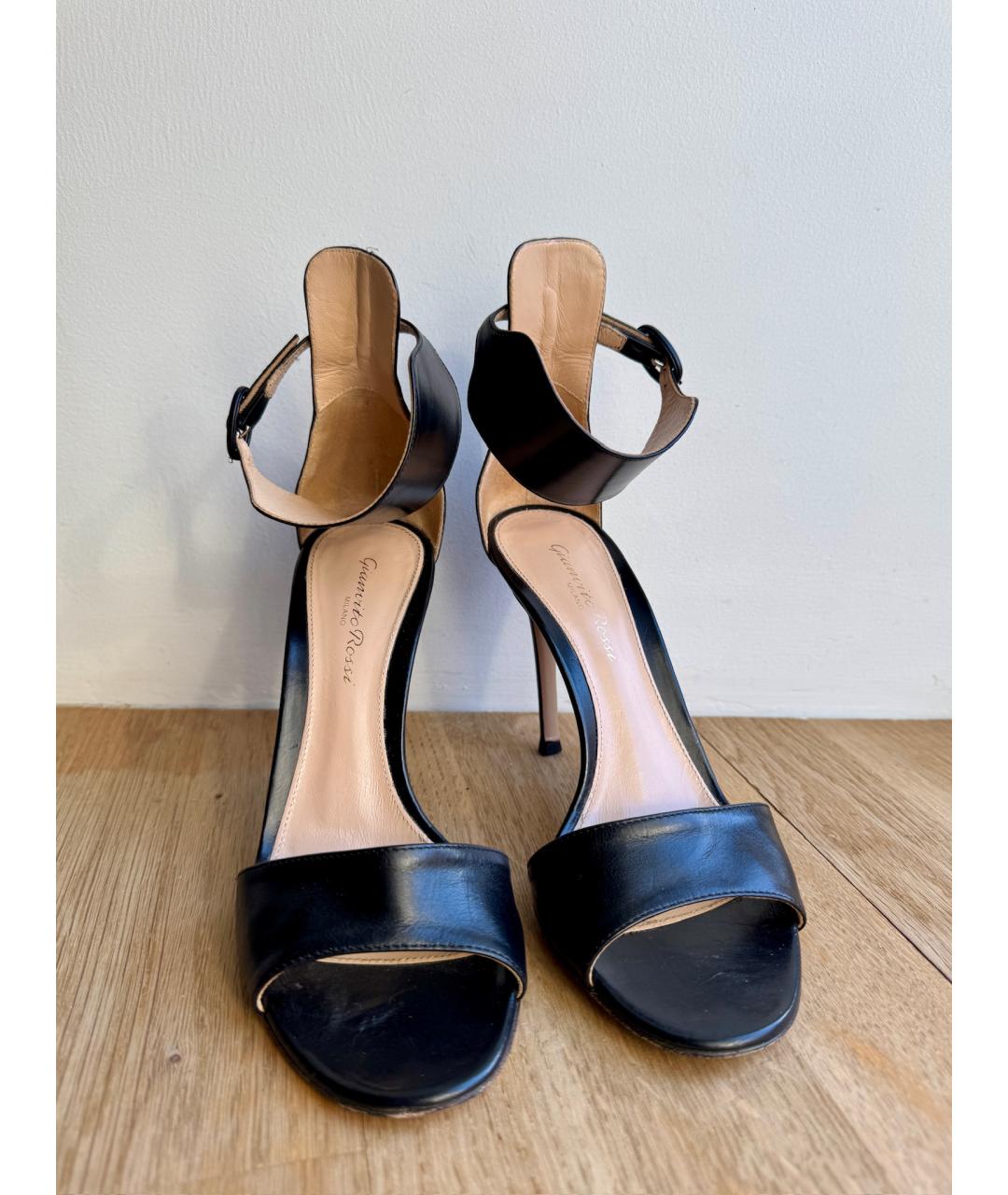 GIANVITO ROSSI Черные босоножки из лакированной кожи, фото 3