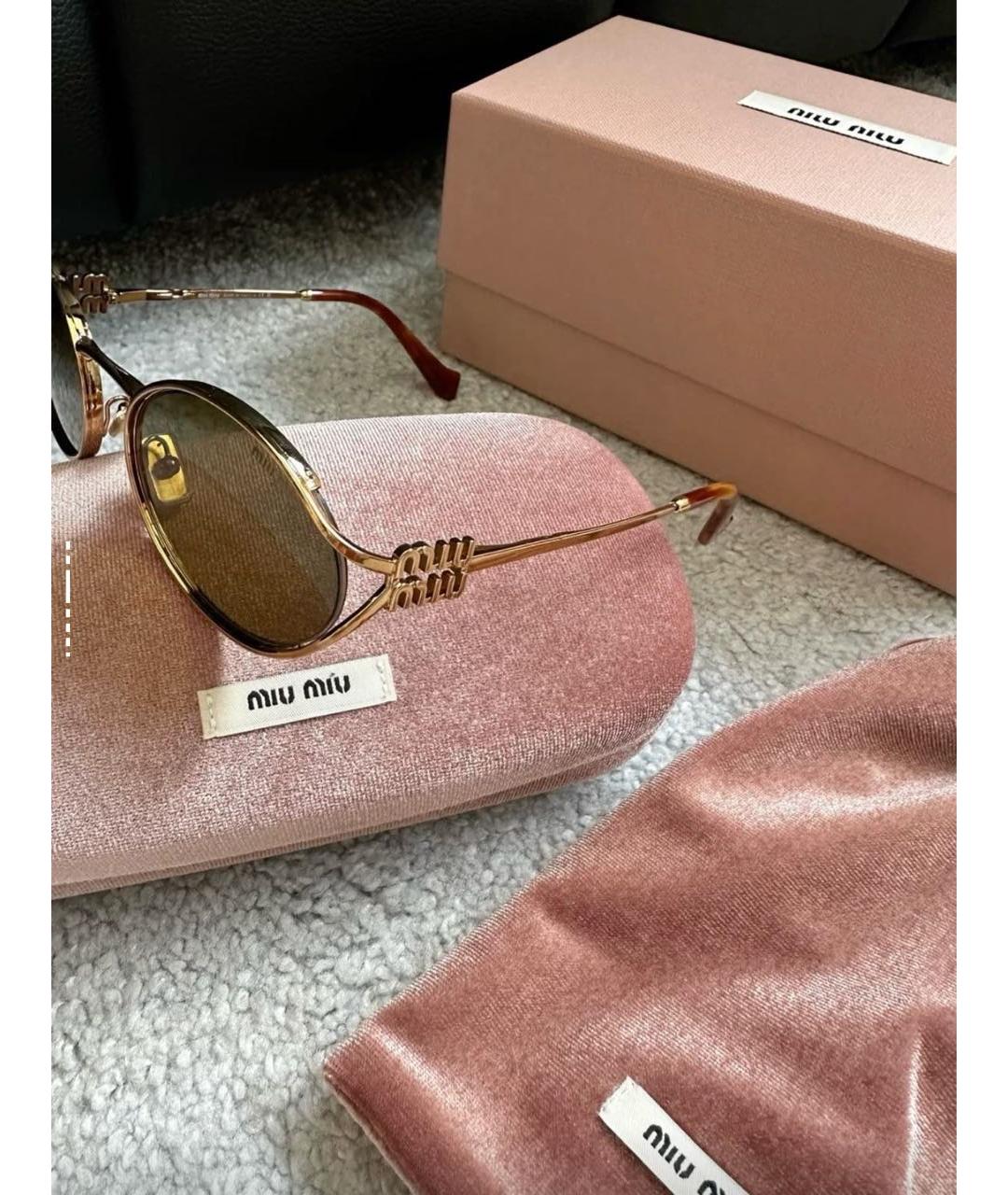 MIU MIU Золотые металлические солнцезащитные очки, фото 5