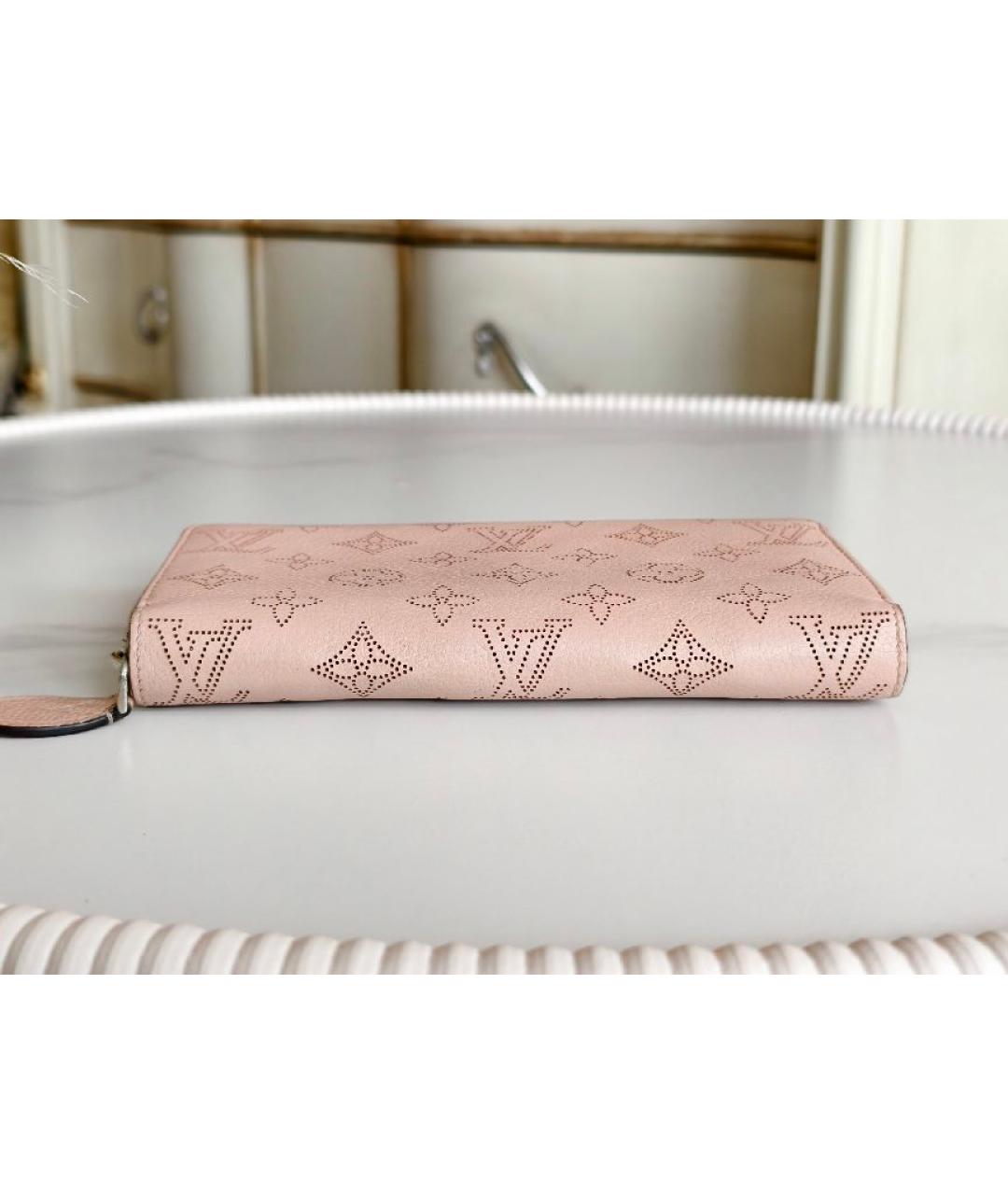 LOUIS VUITTON Розовый кожаный кошелек, фото 7
