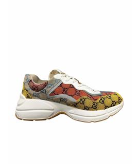 GUCCI Низкие кроссовки / кеды