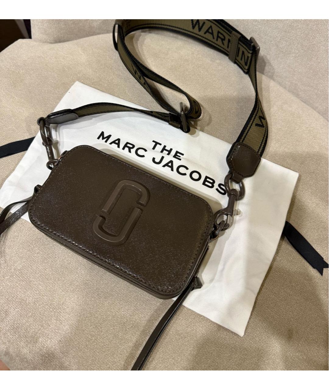 MARC JACOBS Хаки сумка через плечо из лакированной кожи, фото 5