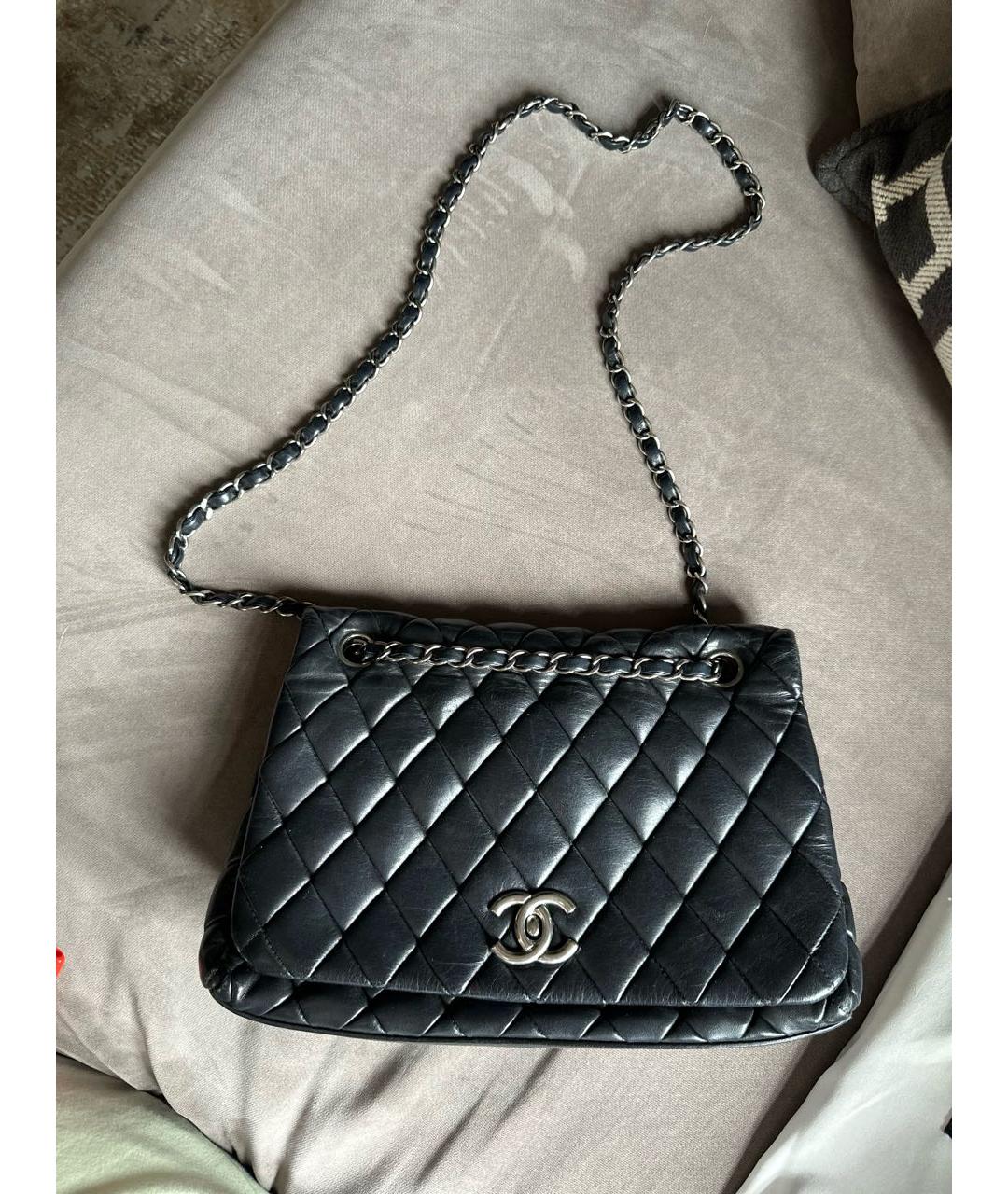 CHANEL Черная кожаная сумка тоут, фото 6