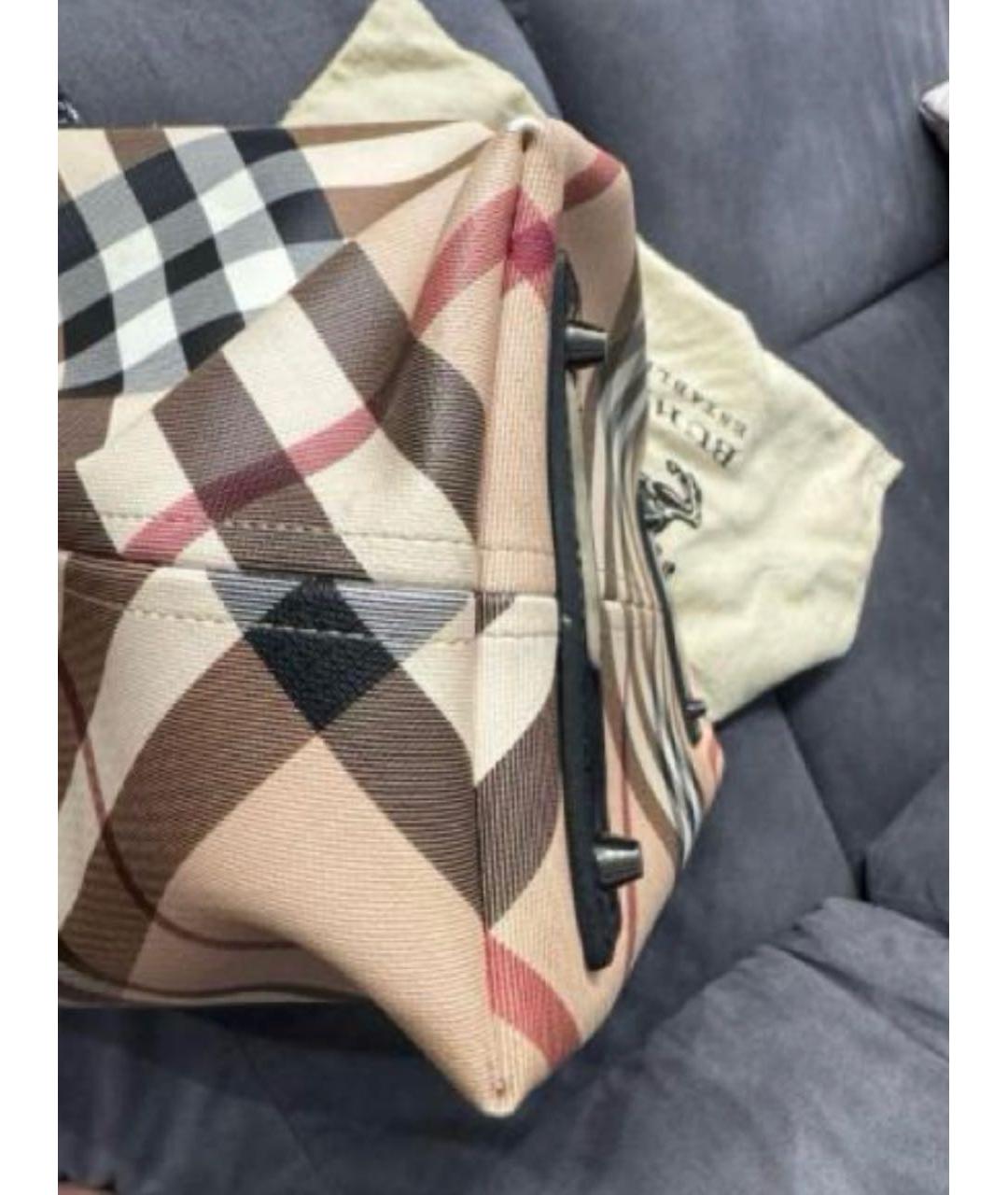 BURBERRY Бежевая сумка тоут из лакированной кожи, фото 7