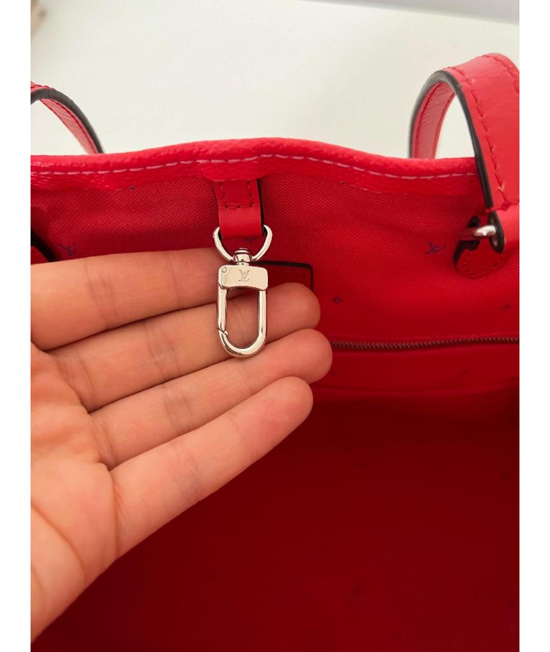 LOUIS VUITTON Коралловая кожаная сумка с короткими ручками, фото 8