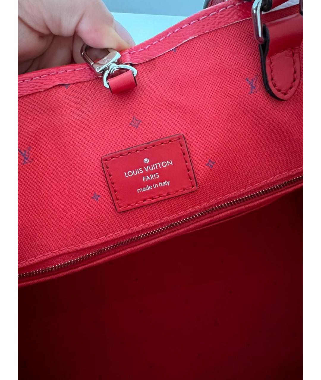 LOUIS VUITTON Коралловая кожаная сумка с короткими ручками, фото 5
