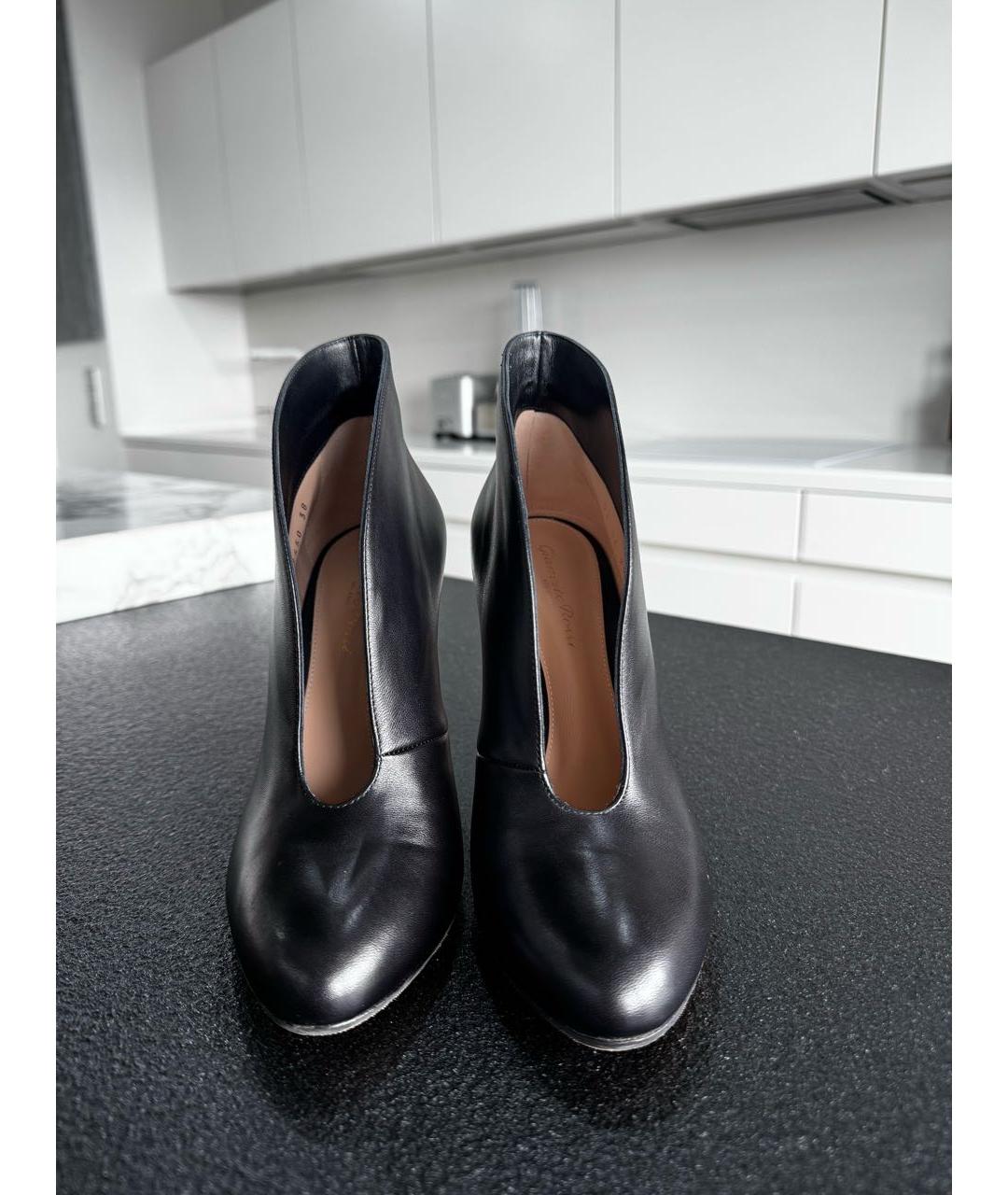 GIANVITO ROSSI Черные кожаные ботильоны, фото 2