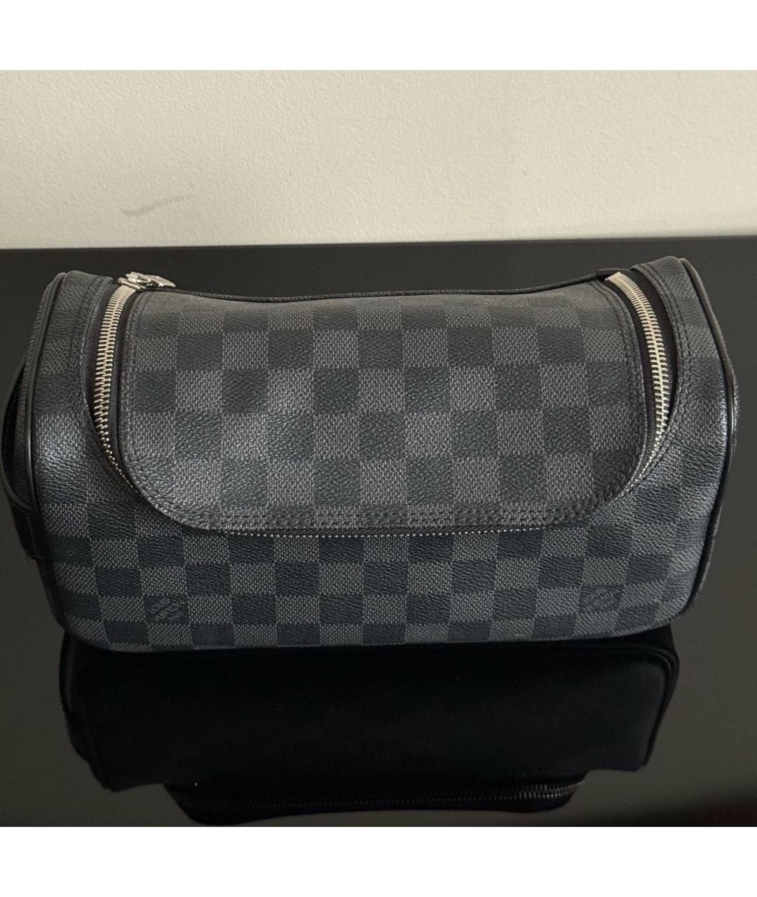 LOUIS VUITTON Черная кожаная барсетка, фото 5
