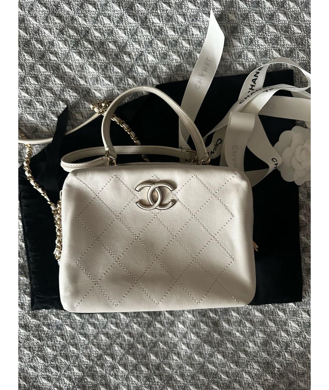 CHANEL Белая кожаная сумка через плечо, фото 4