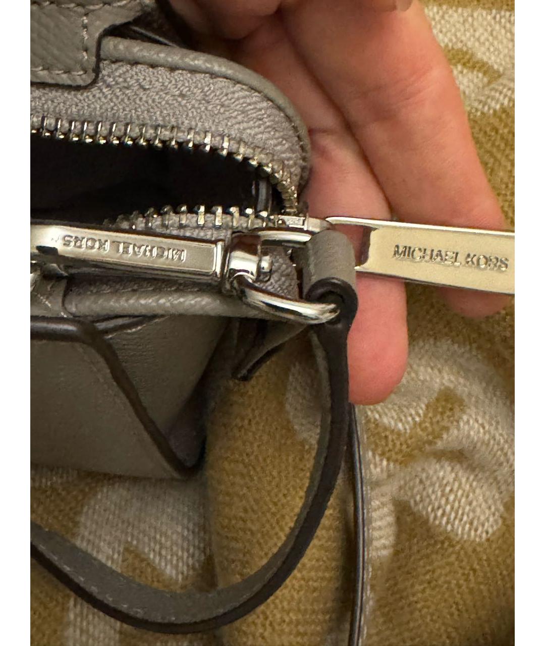 MICHAEL KORS Серая кожаная сумка через плечо, фото 5