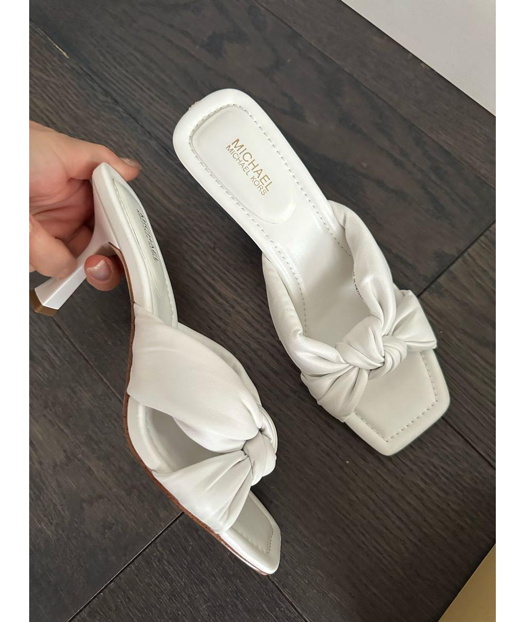 MICHAEL KORS Белые кожаные мюли, фото 2