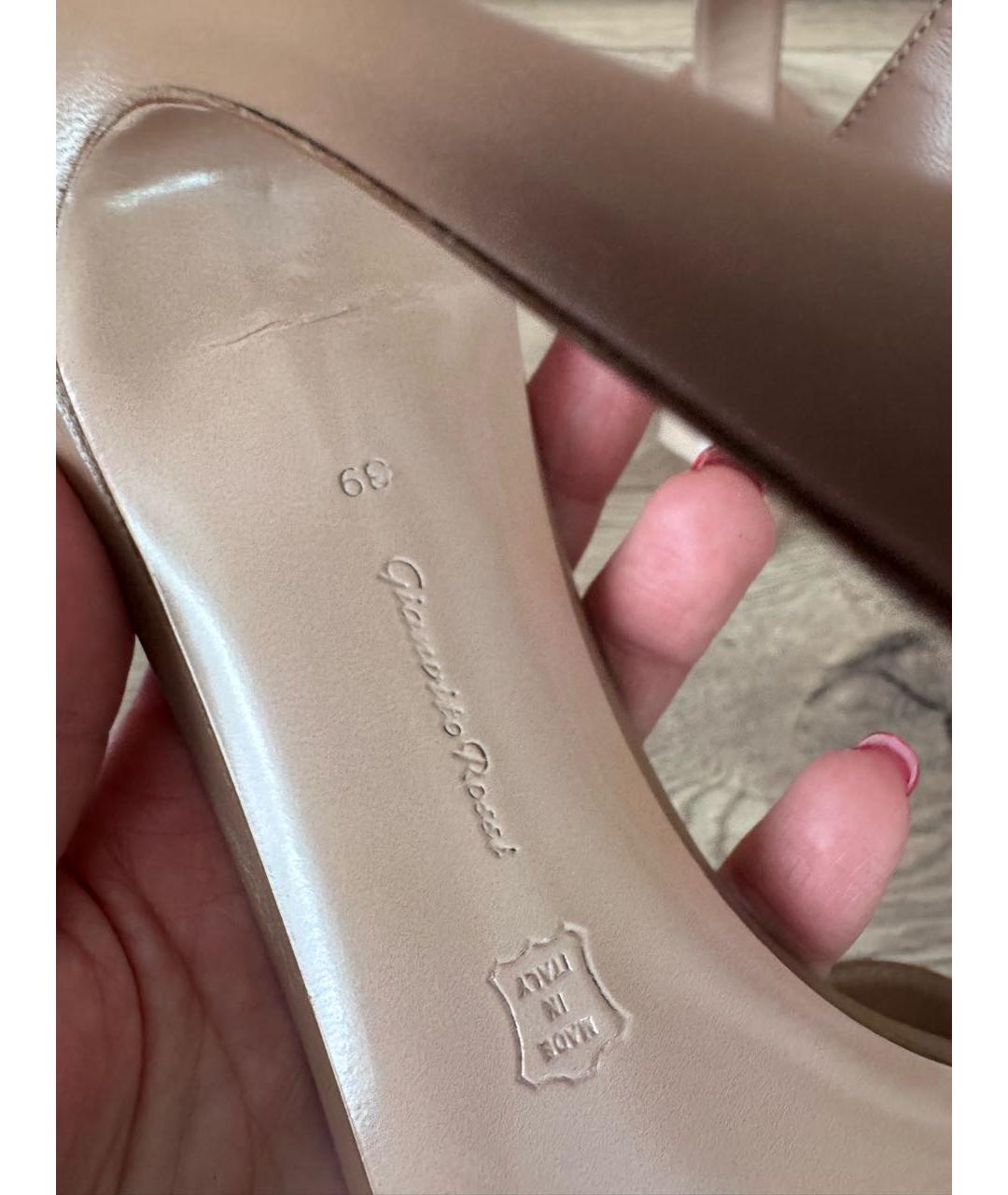 GIANVITO ROSSI Бежевые кожаные босоножки, фото 6