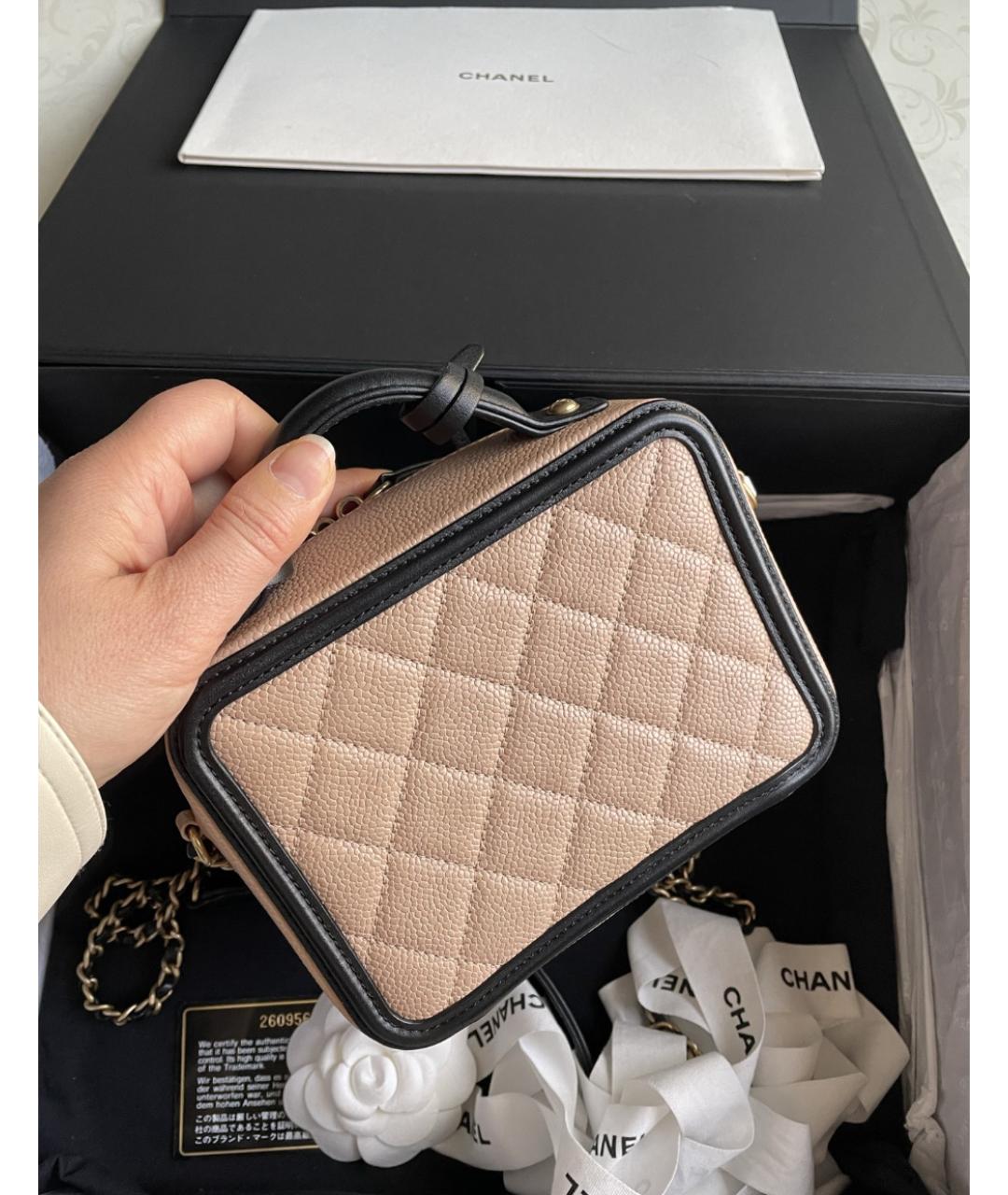 CHANEL Бежевая кожаная сумка через плечо, фото 4