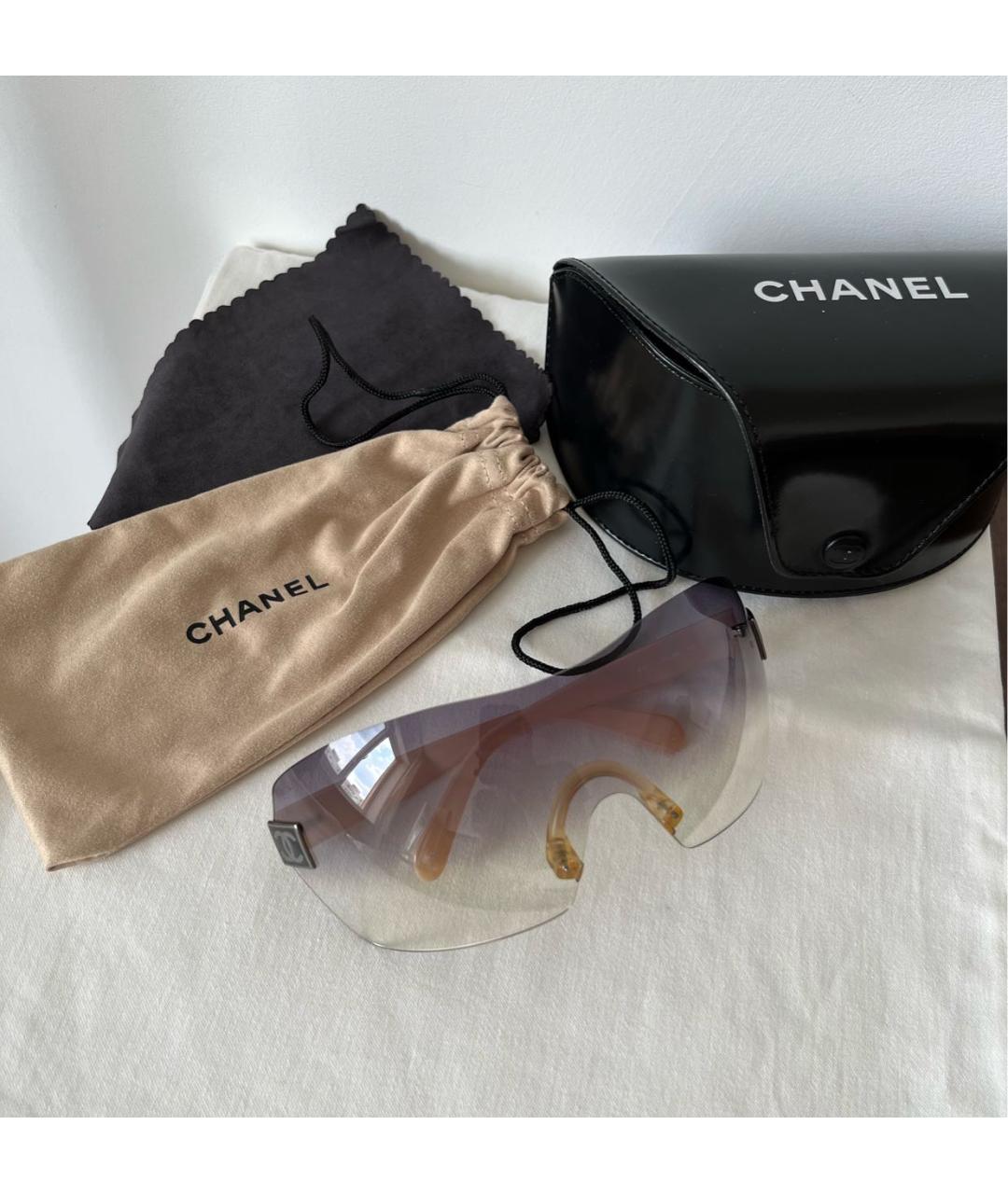 CHANEL Антрацитовые пластиковые солнцезащитные очки, фото 2