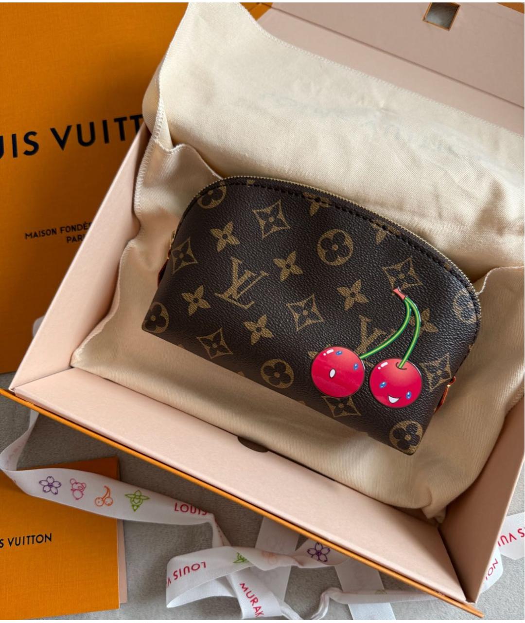 LOUIS VUITTON Коричневая кожаная косметичка, фото 2