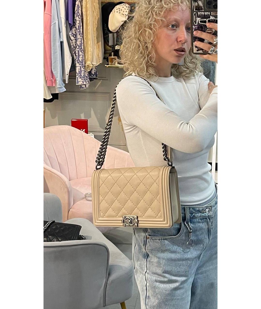 CHANEL Бежевая кожаная сумка через плечо, фото 6