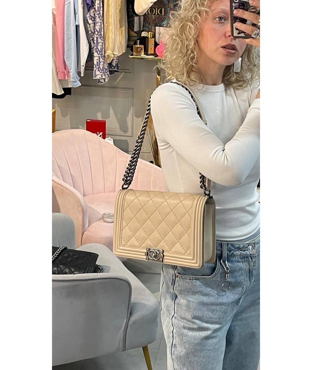 CHANEL Бежевая кожаная сумка через плечо, фото 5