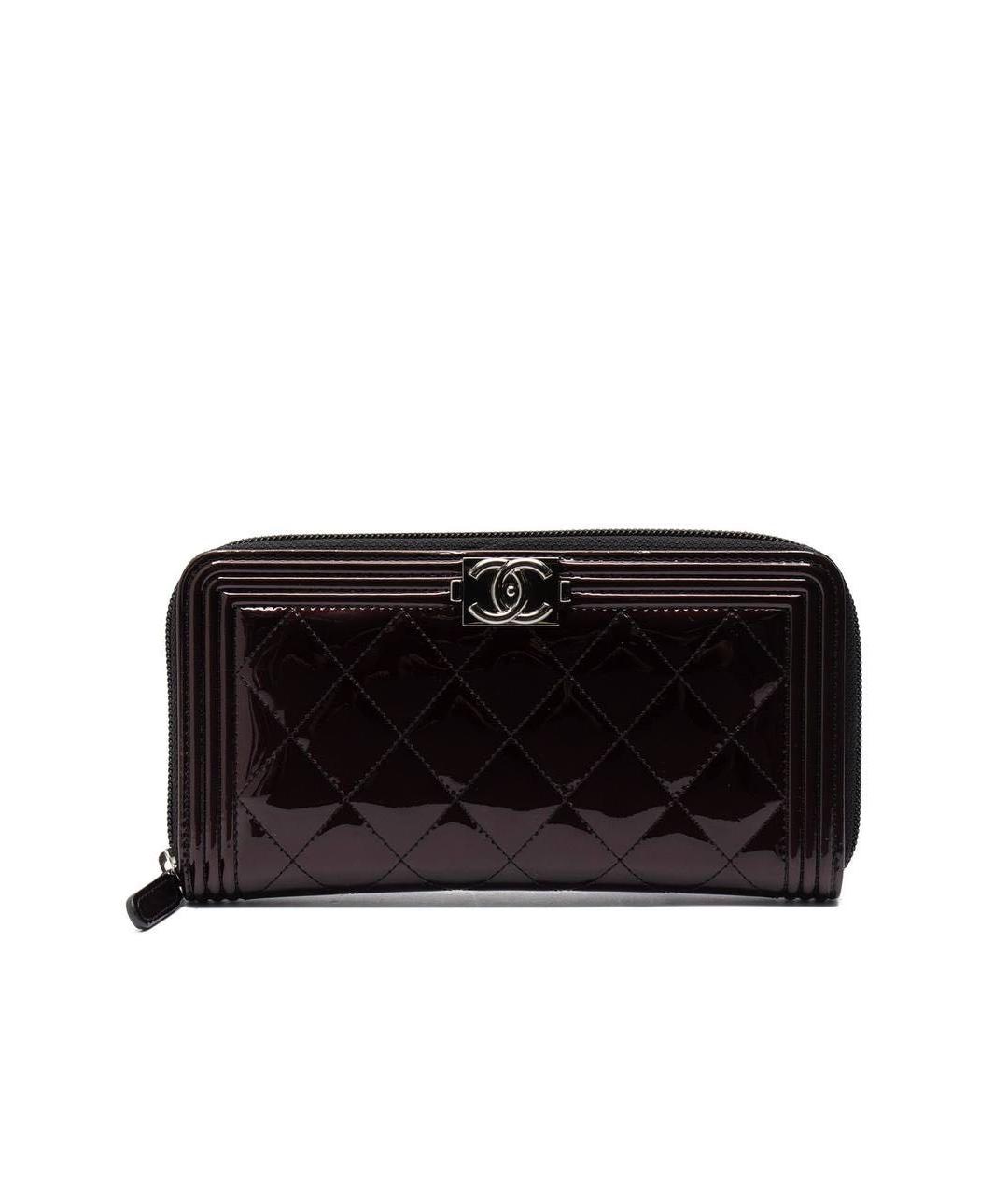 CHANEL Черный кошелек из лакированной кожи, фото 4