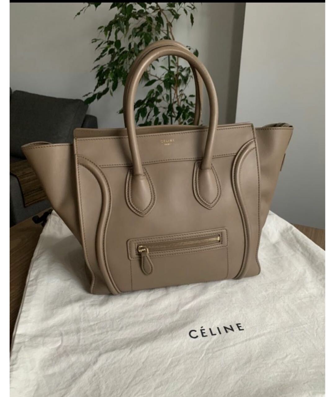 CELINE Бежевая кожаная сумка тоут, фото 9