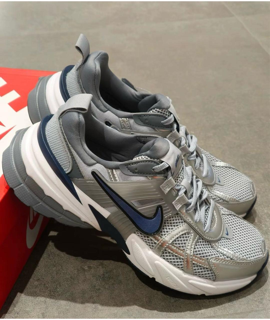 NIKE Серебряные текстильные низкие кроссовки / кеды, фото 5