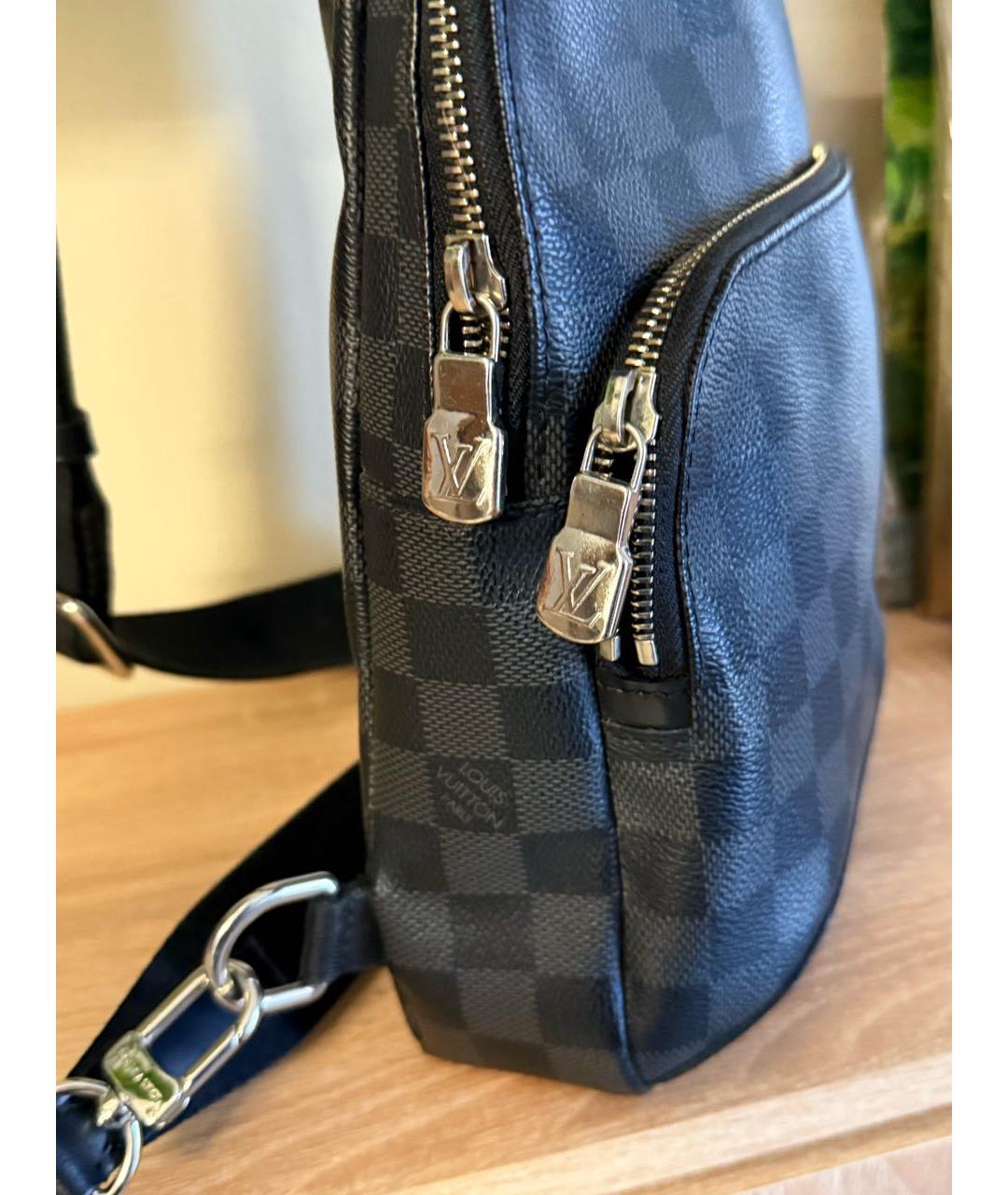 LOUIS VUITTON Антрацитовая кожаная сумка на плечо, фото 2