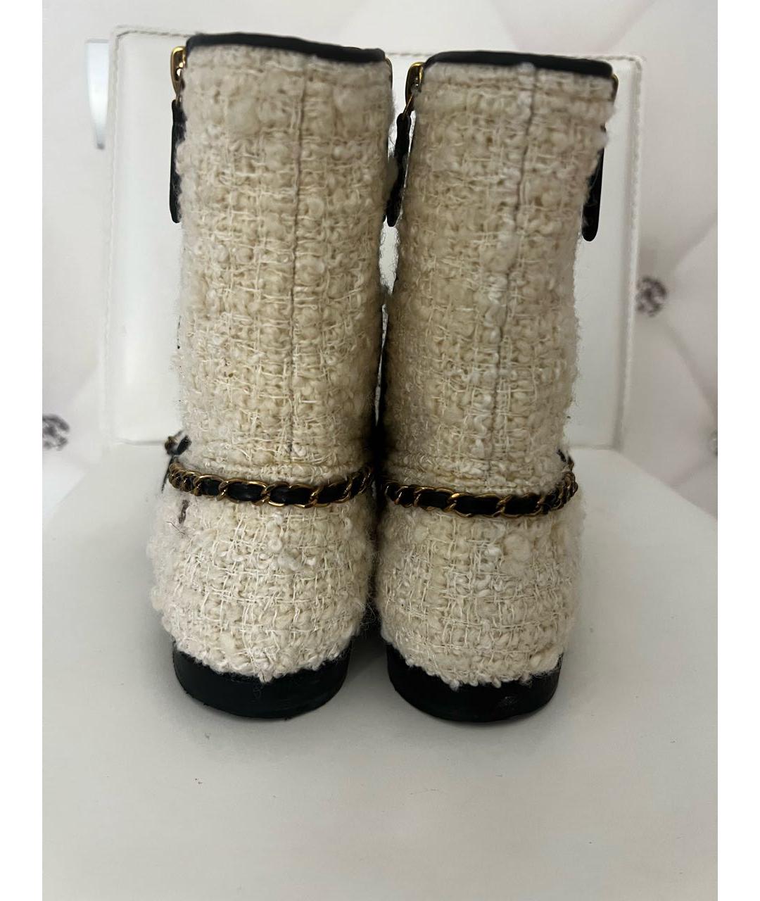 CHANEL PRE-OWNED Бежевые текстильные ботинки, фото 3