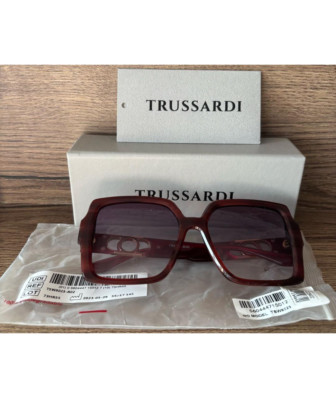 TRUSSARDI Бордовые солнцезащитные очки, фото 4