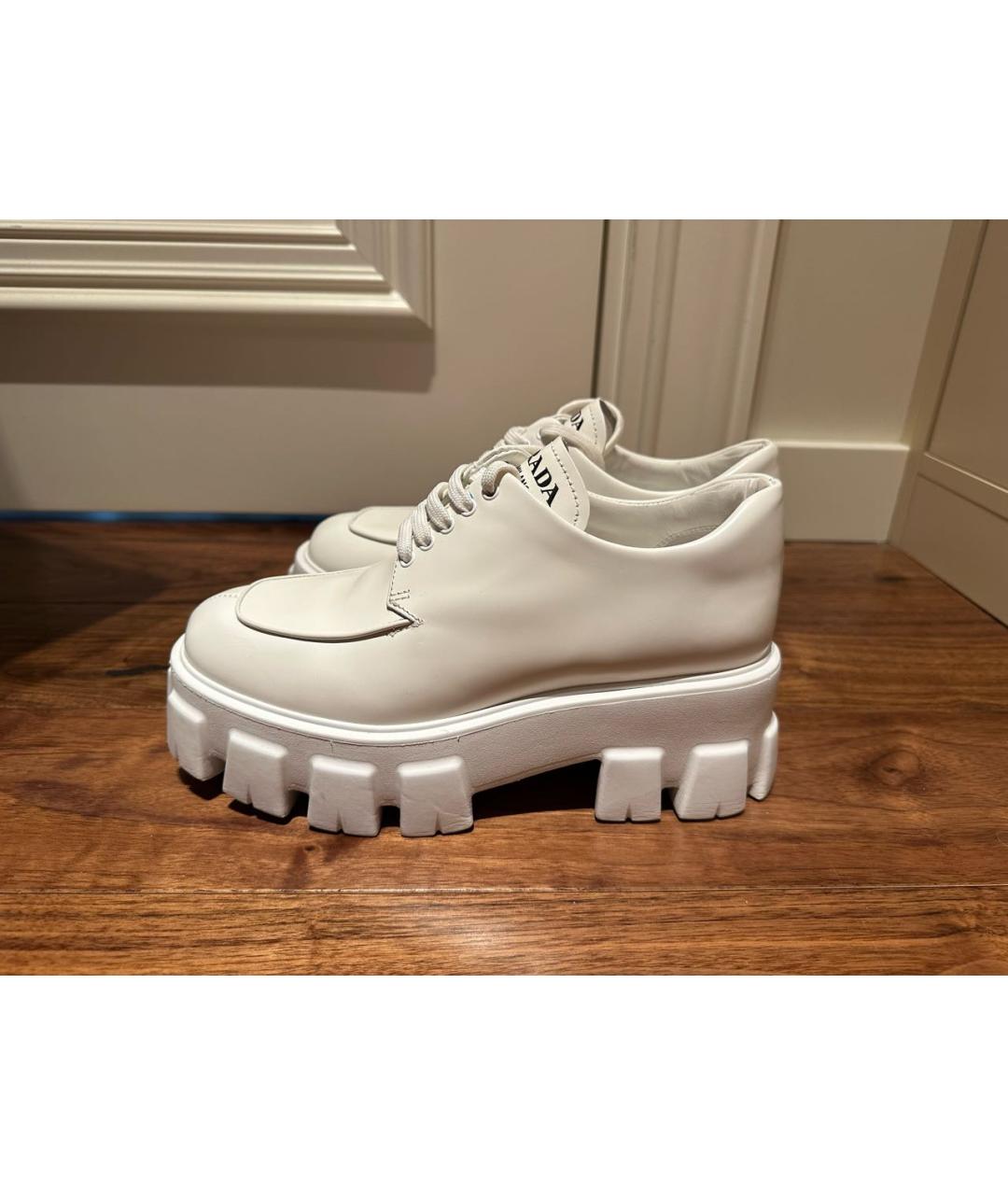 PRADA Белые кожаные брогги и оксфорды, фото 3