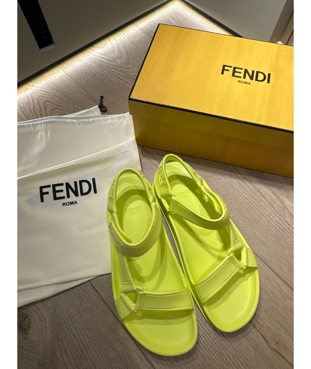 FENDI Желтые резиновые босоножки, фото 7