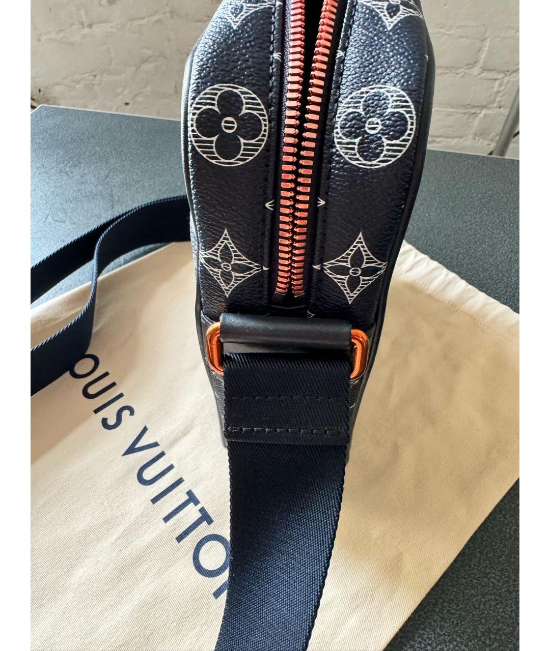 LOUIS VUITTON Темно-синяя кожаная сумка на плечо, фото 3