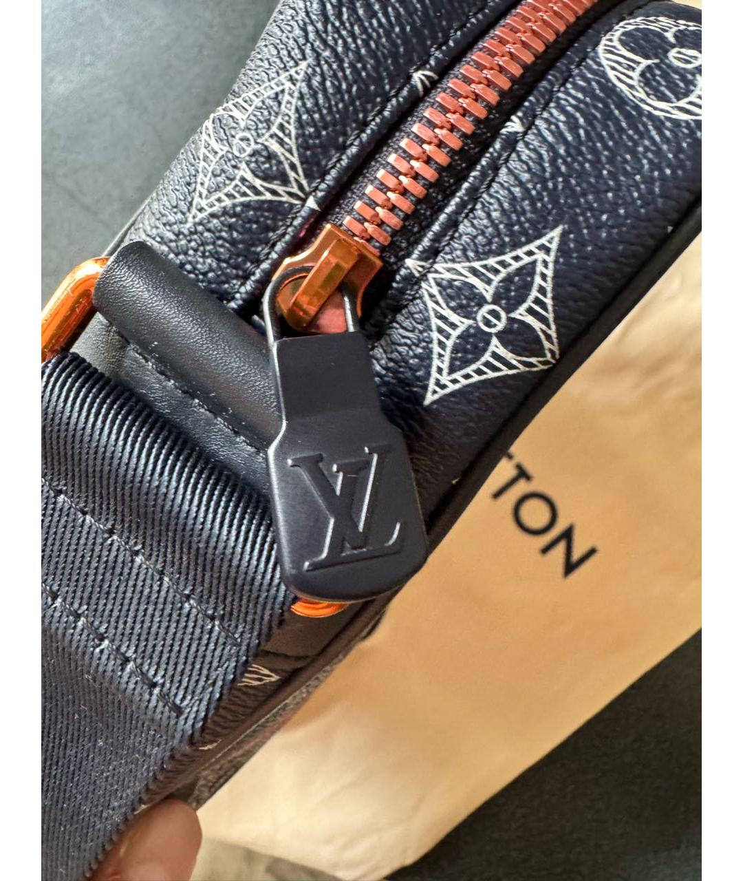 LOUIS VUITTON Темно-синяя кожаная сумка на плечо, фото 5