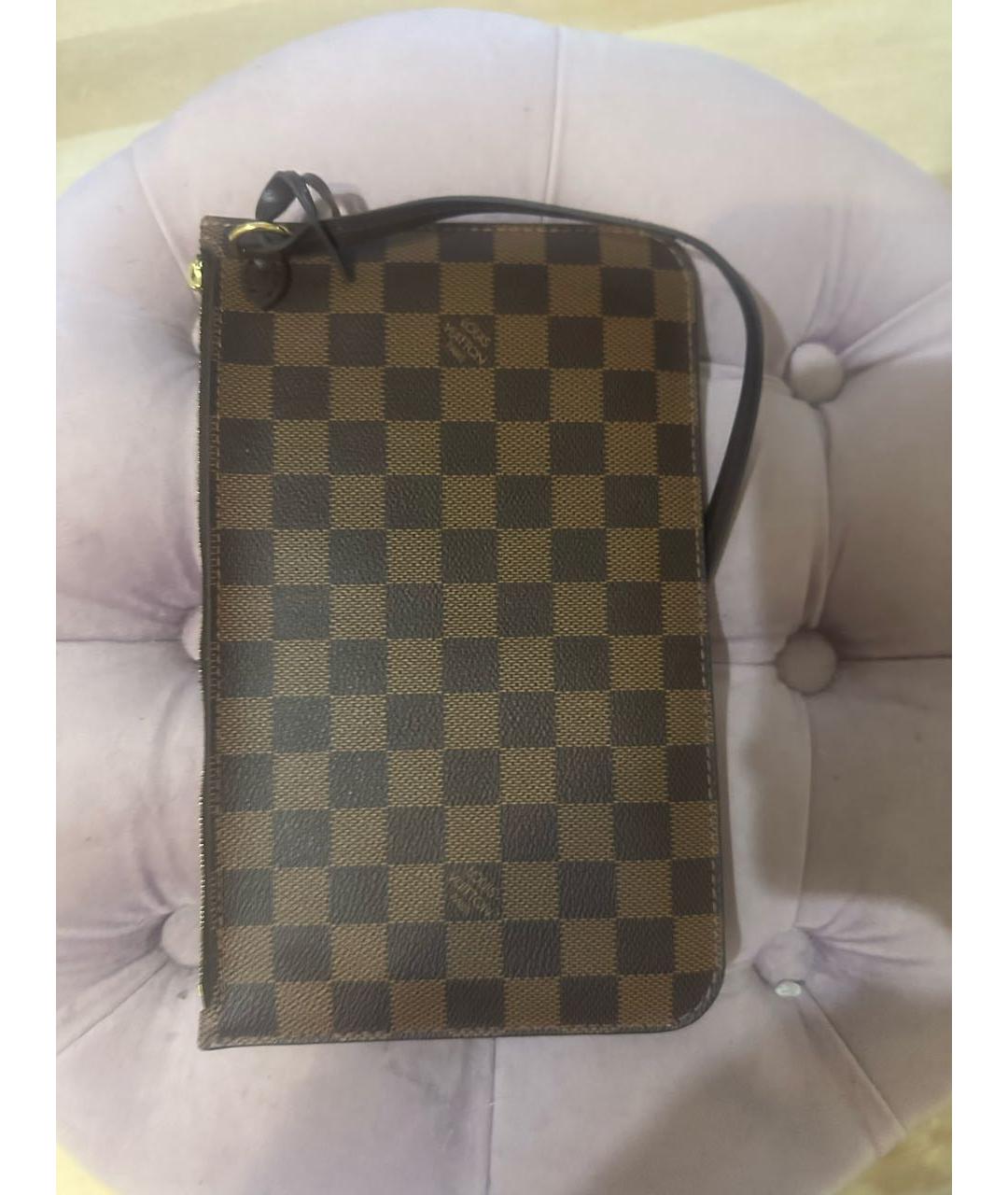 LOUIS VUITTON Коричневая косметичка, фото 3
