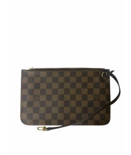 LOUIS VUITTON Косметичка