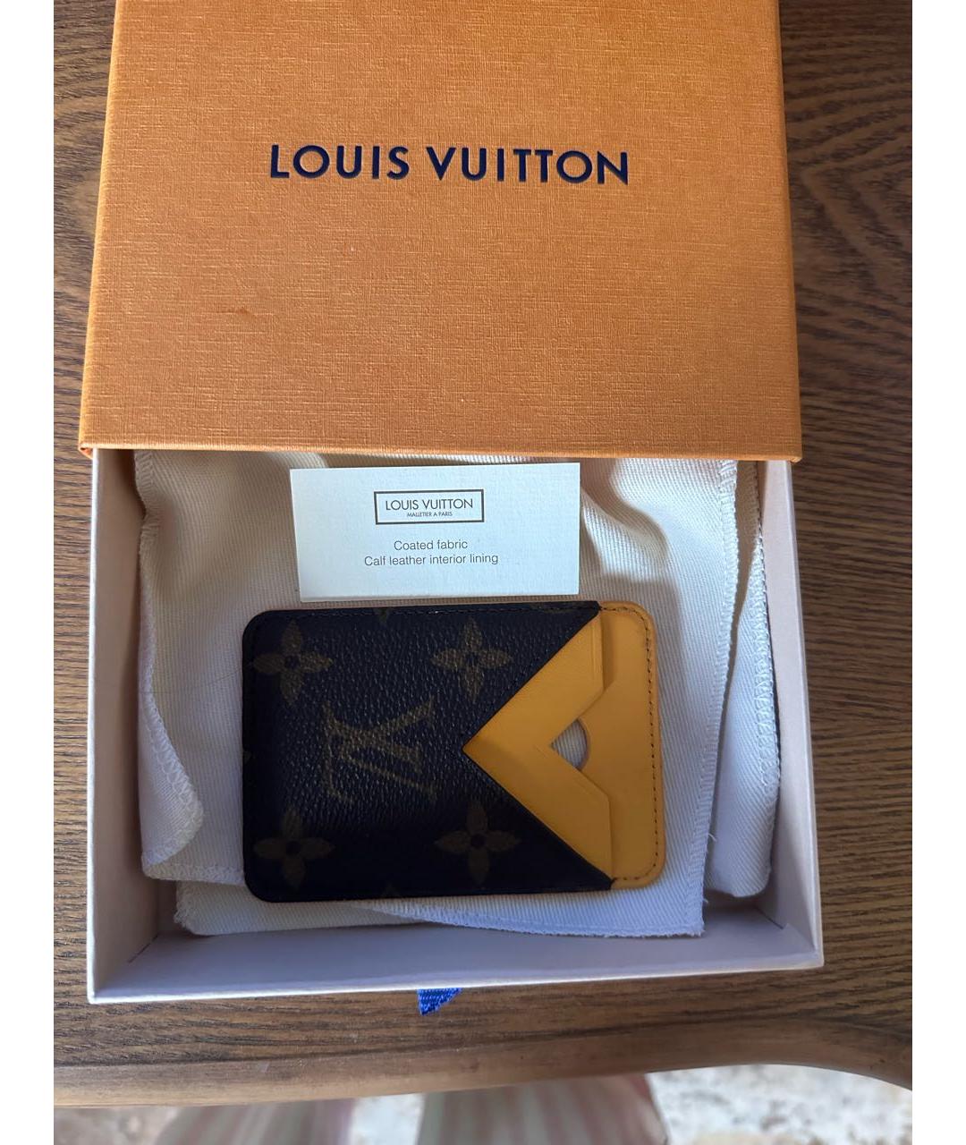 LOUIS VUITTON Желтый кожаный кардхолдер, фото 3