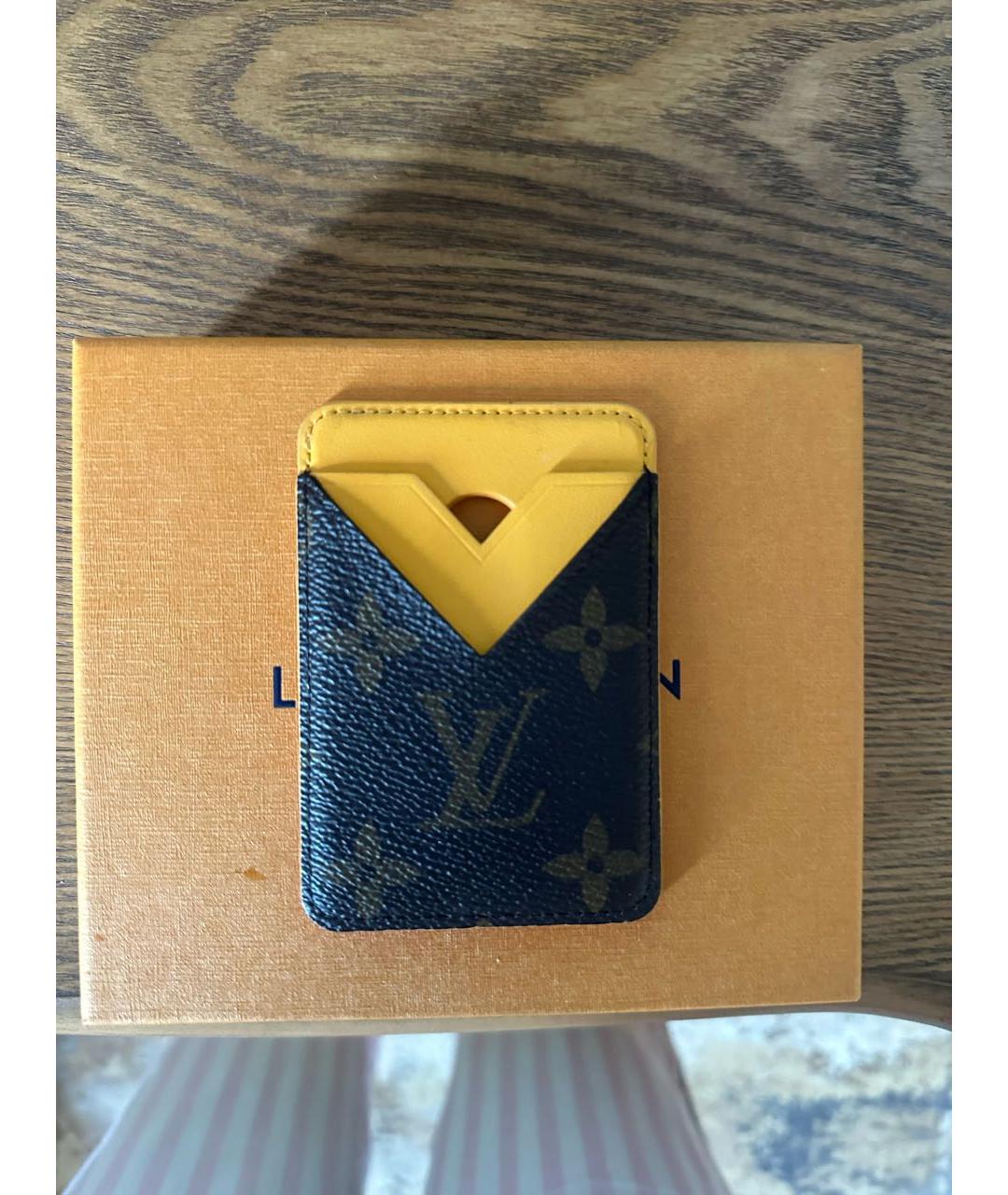 LOUIS VUITTON Желтый кожаный кардхолдер, фото 5