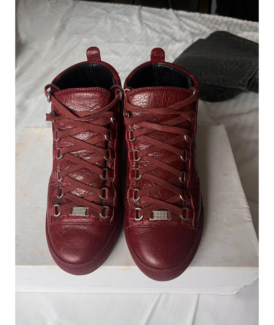BALENCIAGA Бордовые кожаные высокие кроссовки / кеды, фото 2