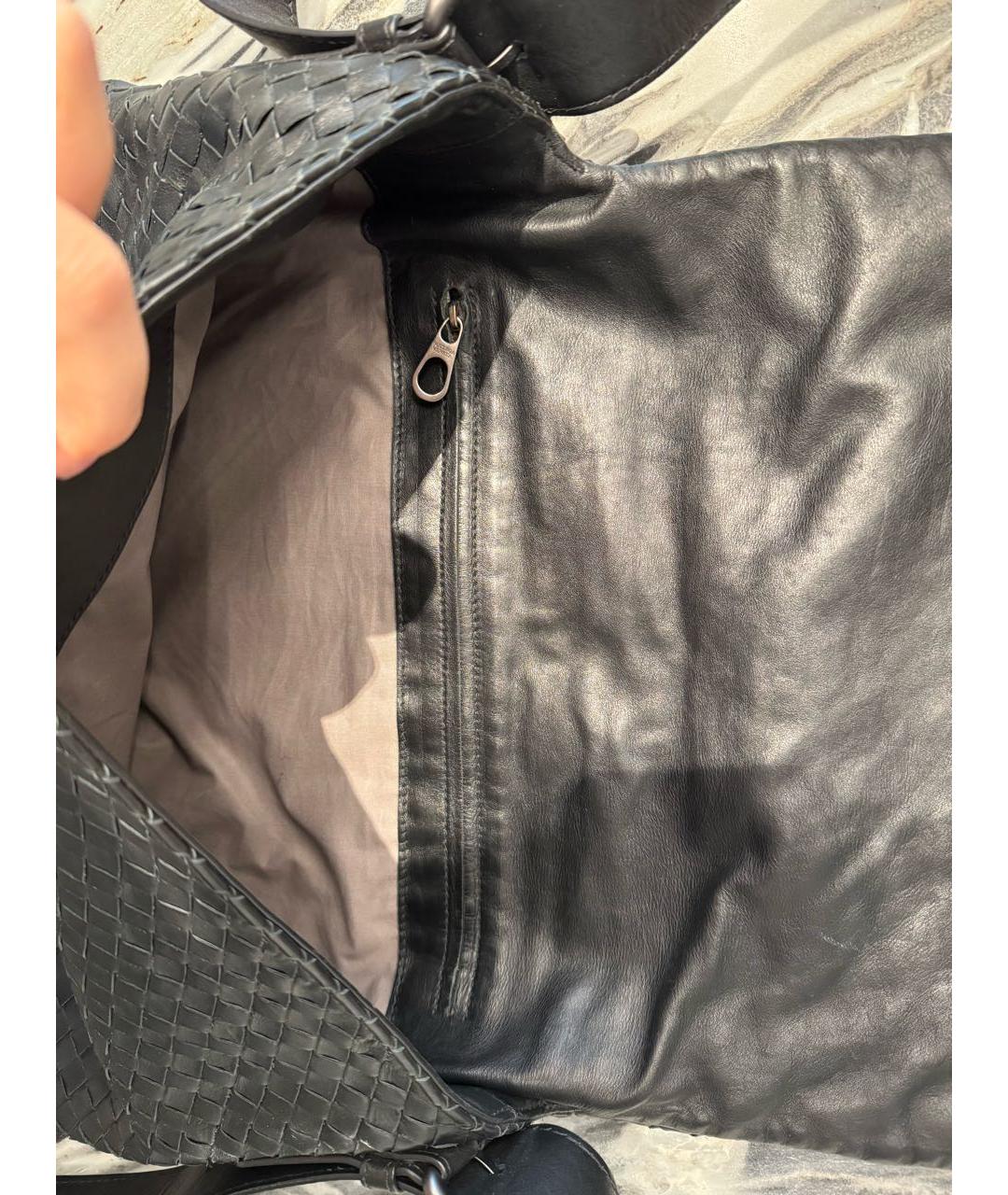BOTTEGA VENETA Черная кожаная сумка на плечо, фото 4