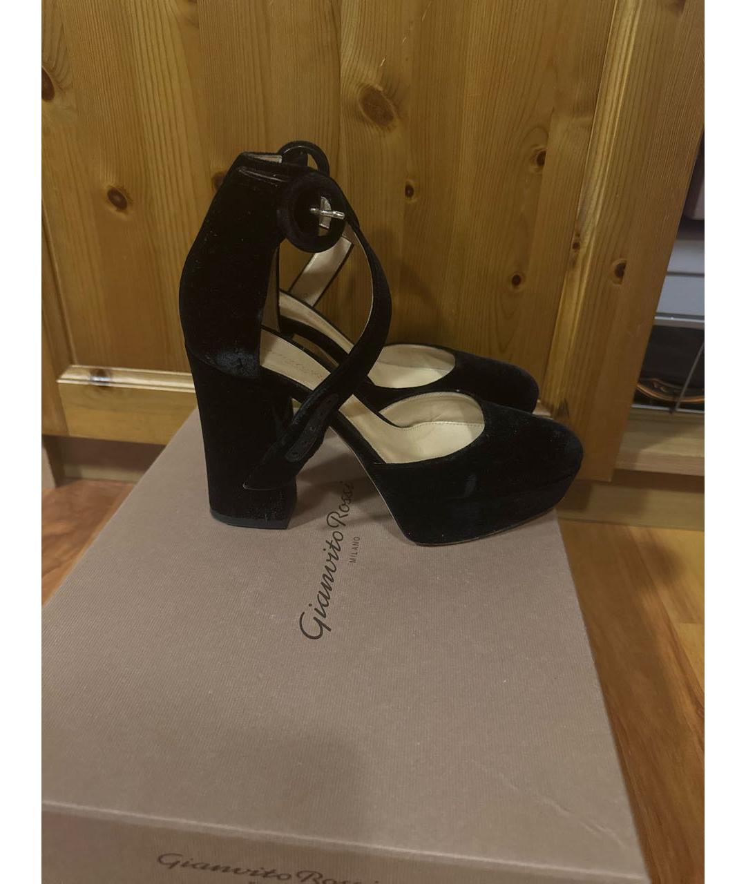 GIANVITO ROSSI Черные бархатные туфли, фото 5